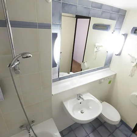 Hotel Campanile Paris Ouest -