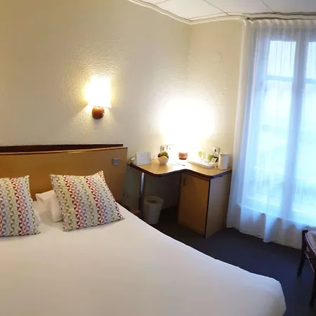 Campanile Paris Ouest - Hotel