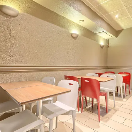 Campanile Paris Ouest -