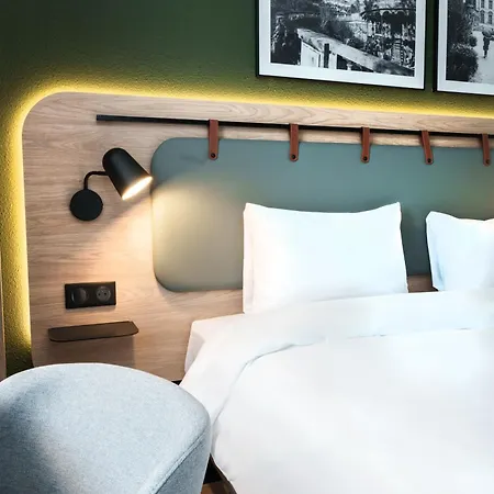 Hotel Campanile Paris Ouest -