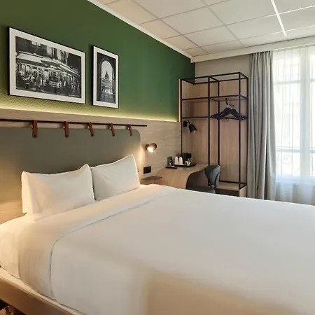 Campanile Prime - Paris Ouest 2*