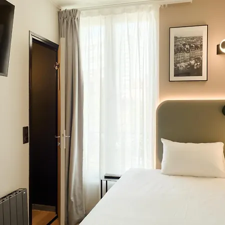 Campanile Prime - Paris Ouest 2*