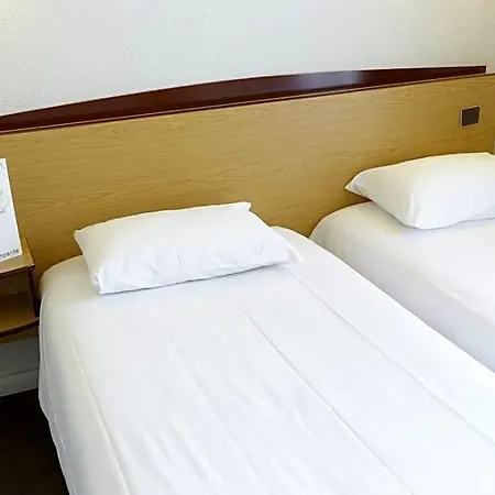 Campanile Prime - Paris Ouest Hotel 2*