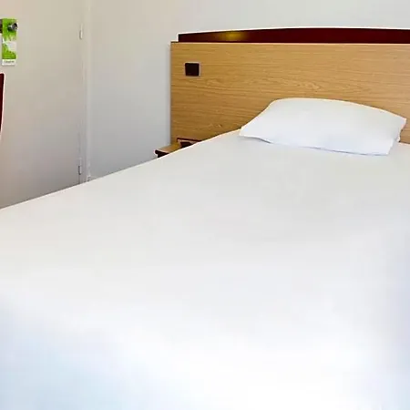 Campanile Prime - Paris Ouest 2*