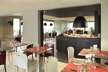 Campanile Paris Ouest - Hotel